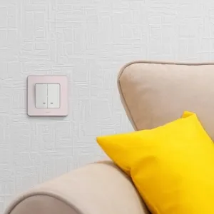 Накладные розетки и выключатели Legrand